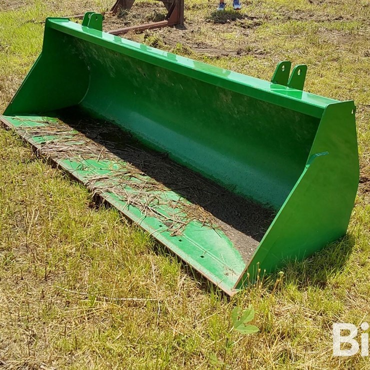 JOHN DEERE 8