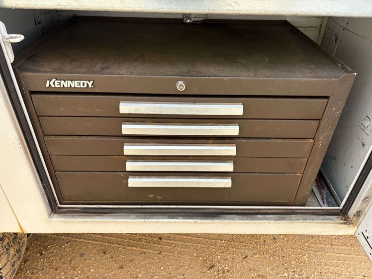 2016-ford-f550-image-30