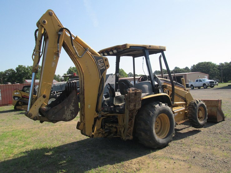 2004-caterpillar-420d-image-3