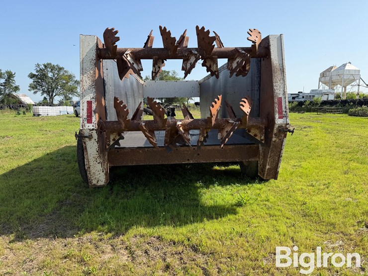 kuhn-2054-pull-type-hydra-push-manure-spreader-image-6