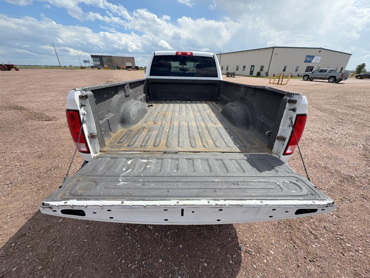 2016-dodge-2500-image-11
