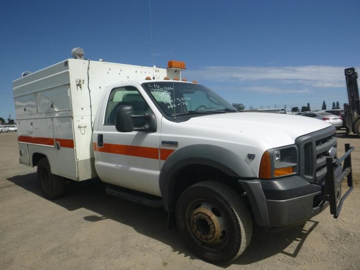 2005-ford-f450-image-3
