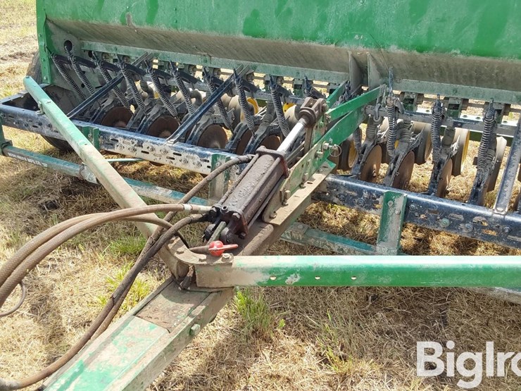 john-deere-450-image-10