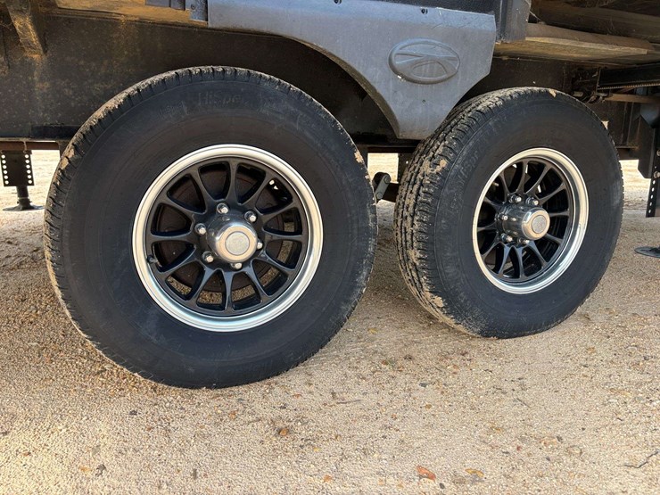2021-keystone-volante-40'-5th-wheel-travel-trailer-image-8