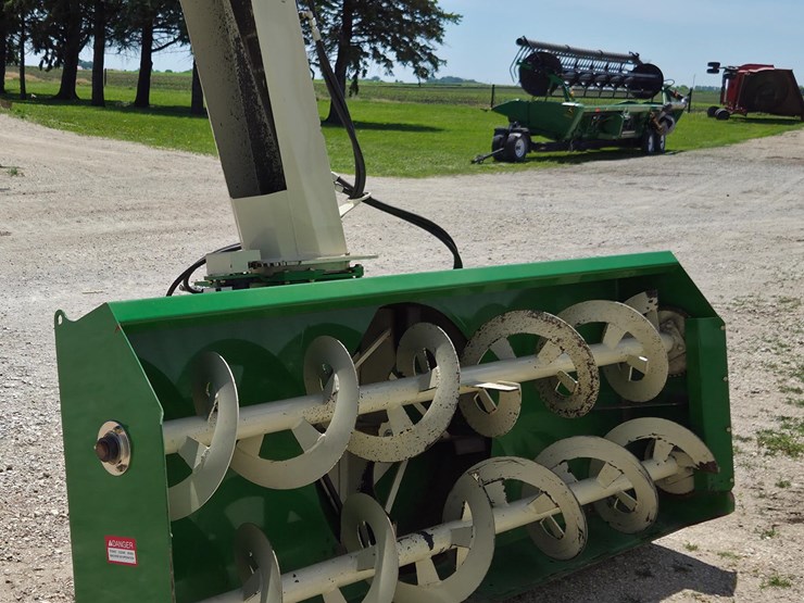 farm-king-960-snowblower-image-7