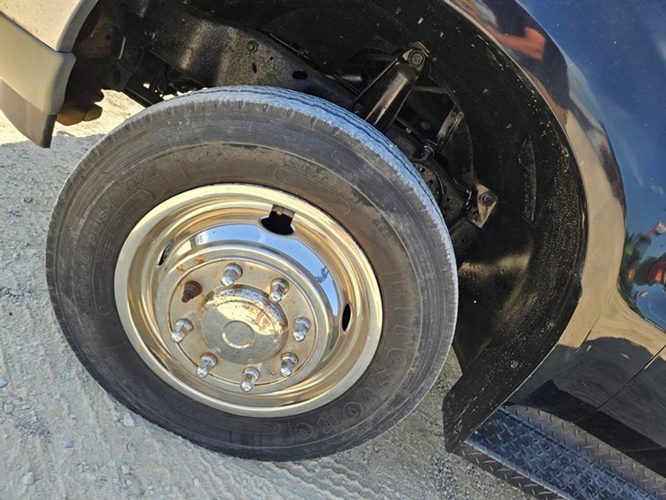 2003-ford-f550-image-41