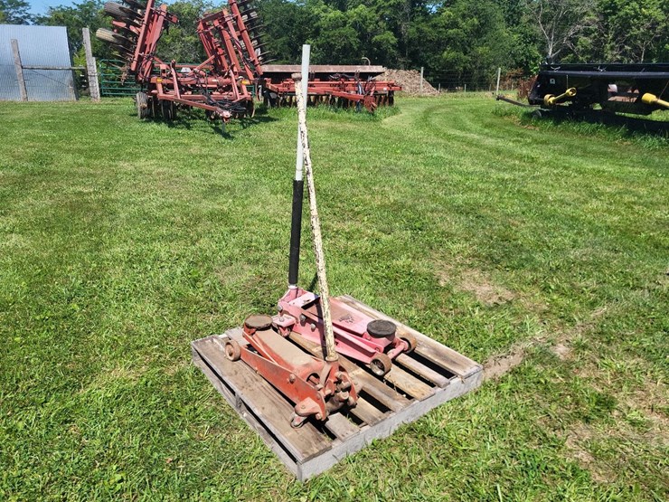 (2)-floor-jacks-image-2