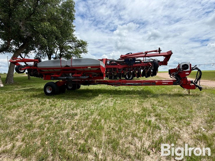 2011-case-ih-1240-image-4