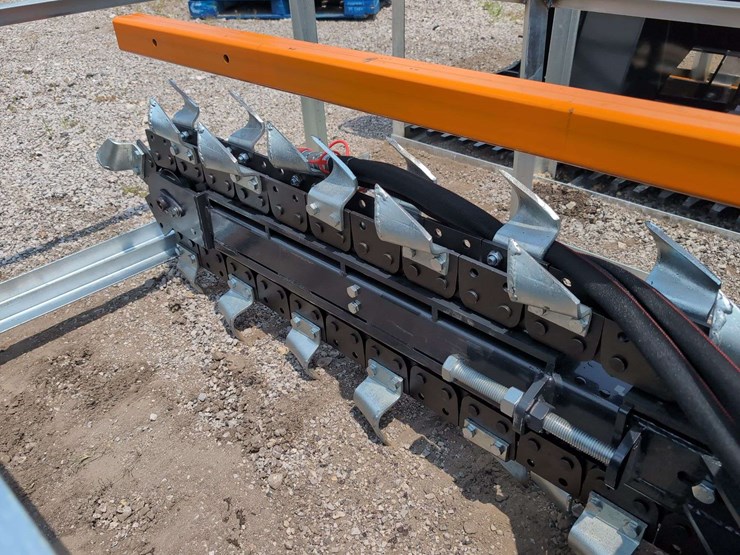 wolverine-skid-steer-trencher-tcr-12-48h-image-4