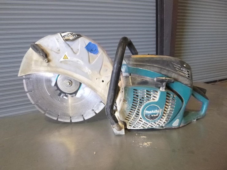 makita-gas-cut-off-saw-image-5