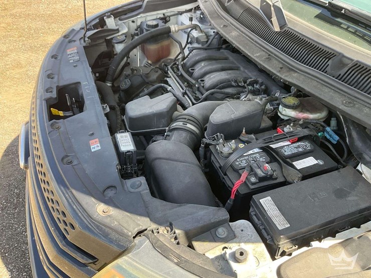 2015-ford-explorer-image-8