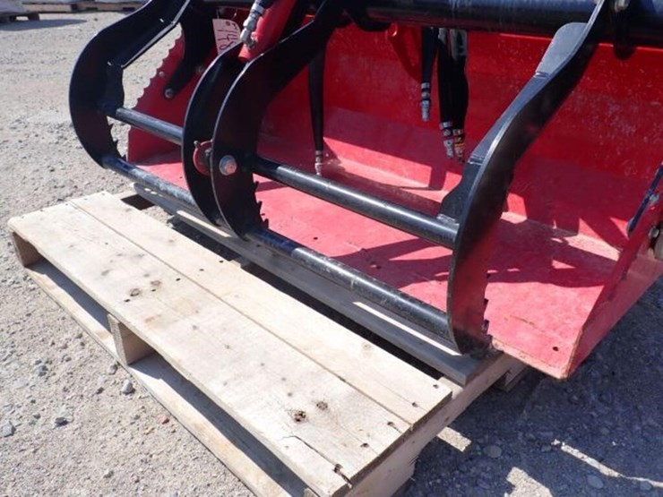 ventrac-48-in.-hydraulic-grapple-bucket-image-6