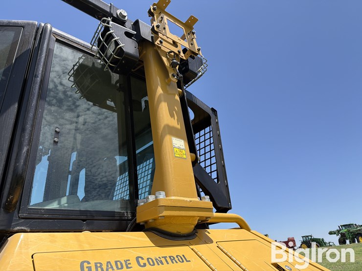 2019-caterpillar-d6n-image-20
