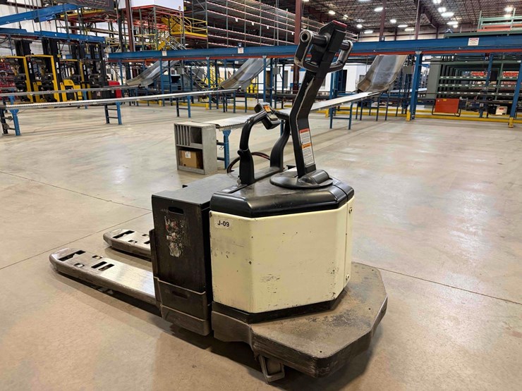 electric-pallet-jack-image-5