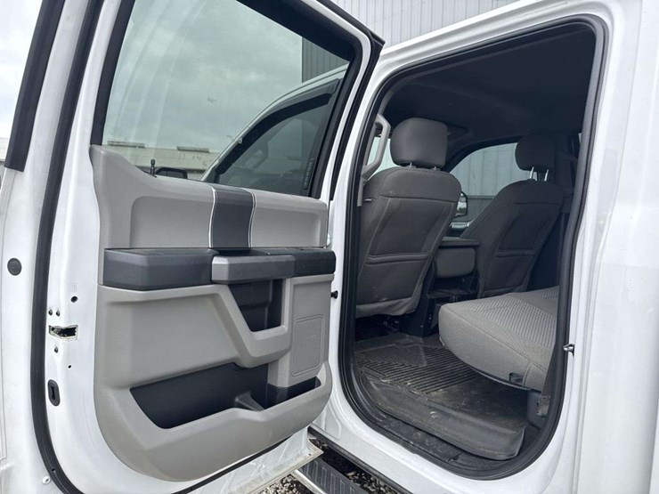 2019-ford-f150-xlt-image-14