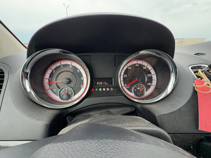 2014-dodge-grand-caravan-image-26
