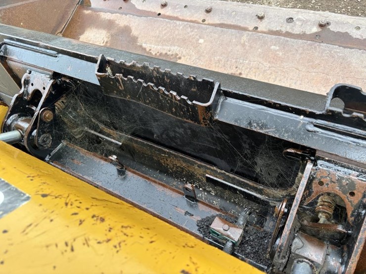 caterpillar-299d2-image-13