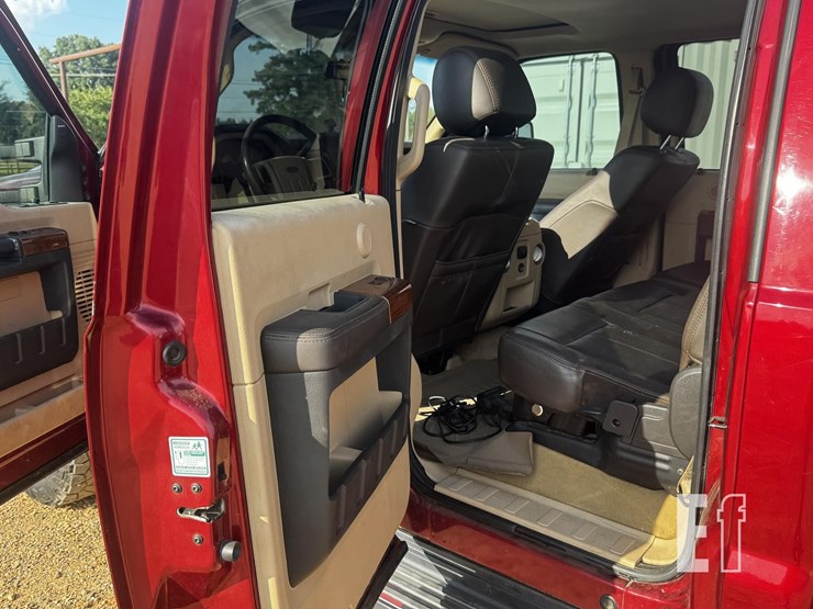 2016-ford-f250-king-ranch-image-14