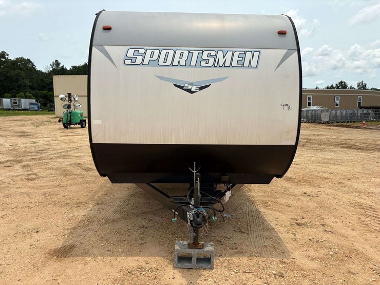 2022-kzrv-"sportsmen-se"-travel-trailer-image-5