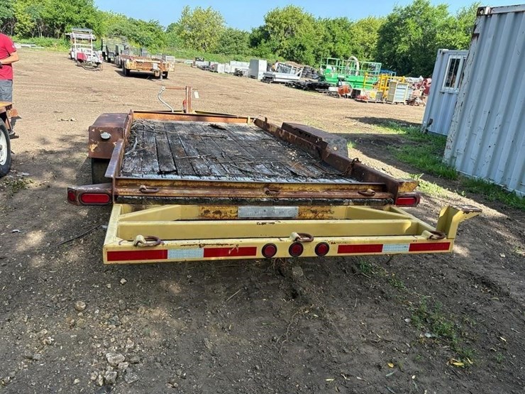 14'-x-77"-tandem-axle-trailer-image-8