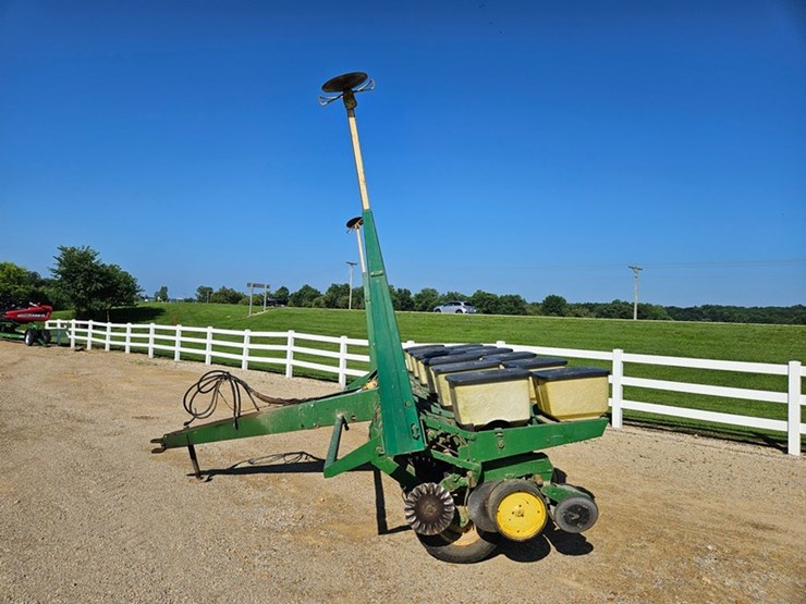 john-deere-7000-image-2