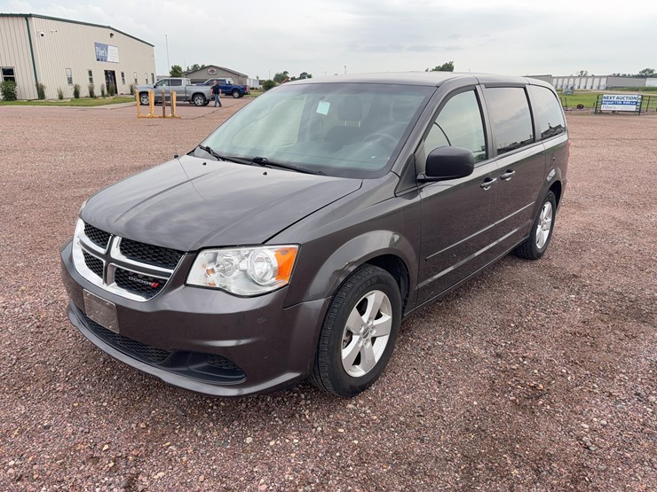 2015-dodge-grand-caravan-image-1