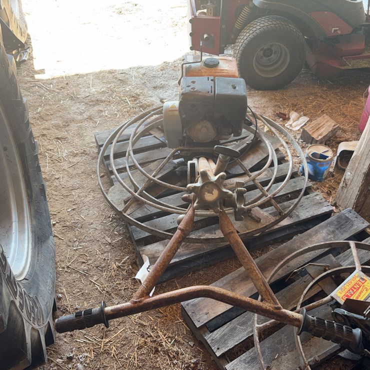 Stone Construction Equipment 48" Trowler with Honda engine.