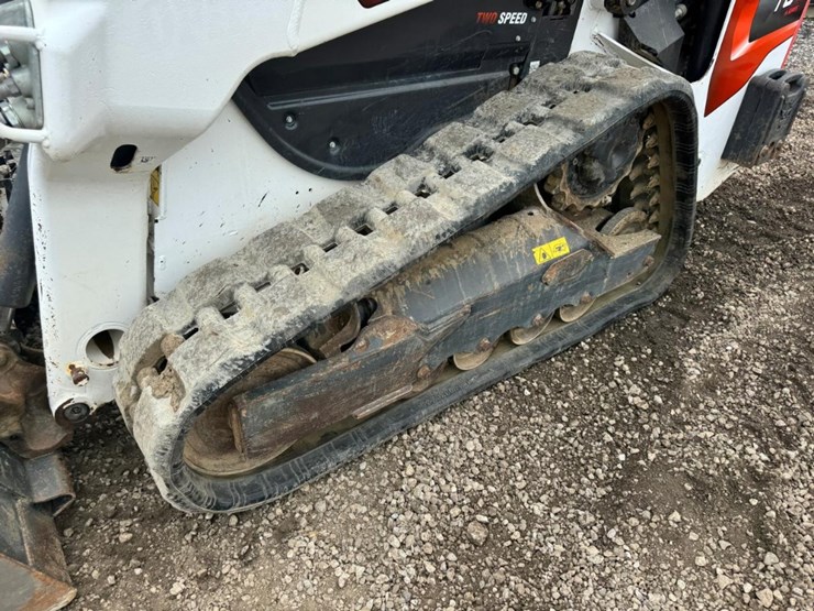 2021-bobcat-t64-image-13
