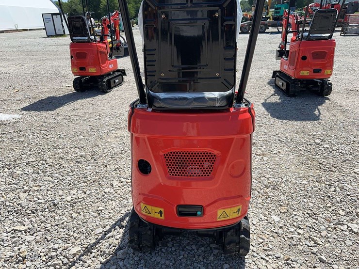 2026-miva-me15-mini-excavator-image-4