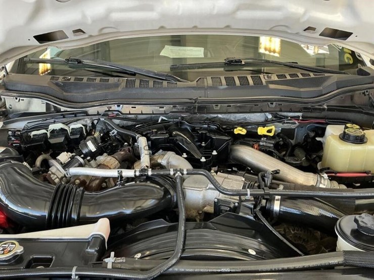 2019-ford-f550-image-16