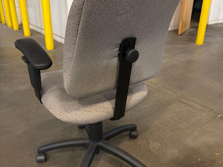 office-chair-image-2