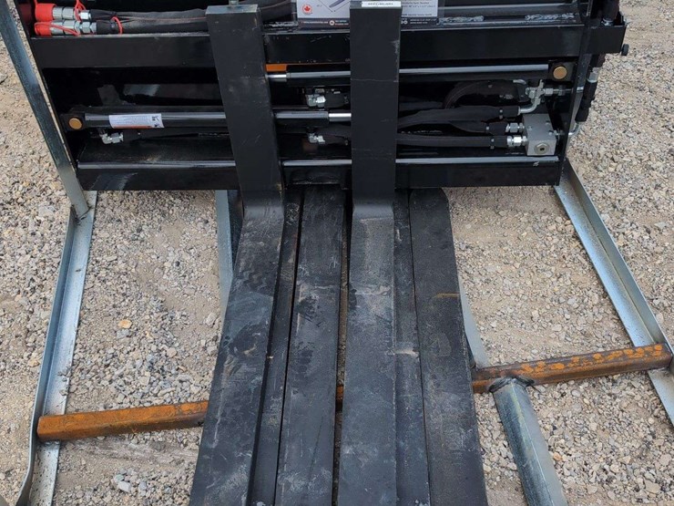 (1)-wolverine-skid-steer-pallet-fork-hydraulic-adjustable-pfa-11-3300g-image-1