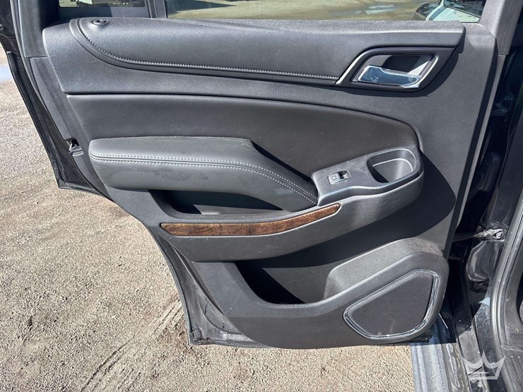 2018-chevrolet-tahoe-image-15