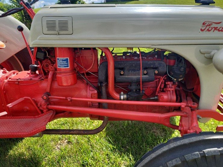 1951-ford-8n-image-29
