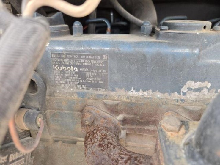 2012-bobcat-s70-image-12