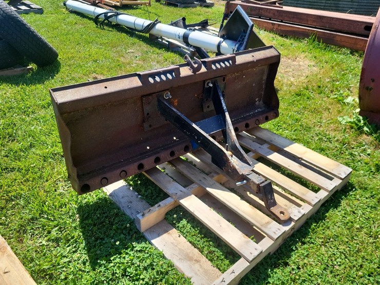 skid-loader-mounted-reece-receiver-hitch-image-1
