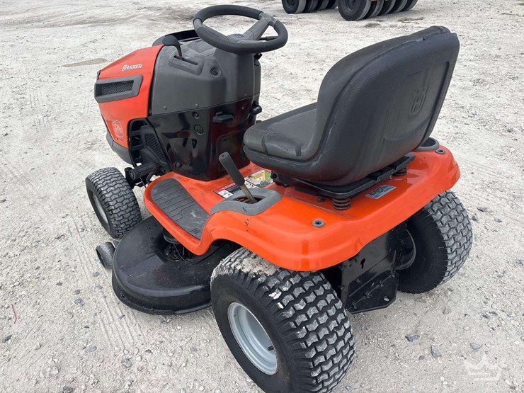 2014-husqvarna-yth18k-46in-riding-lawn-mower-image-4
