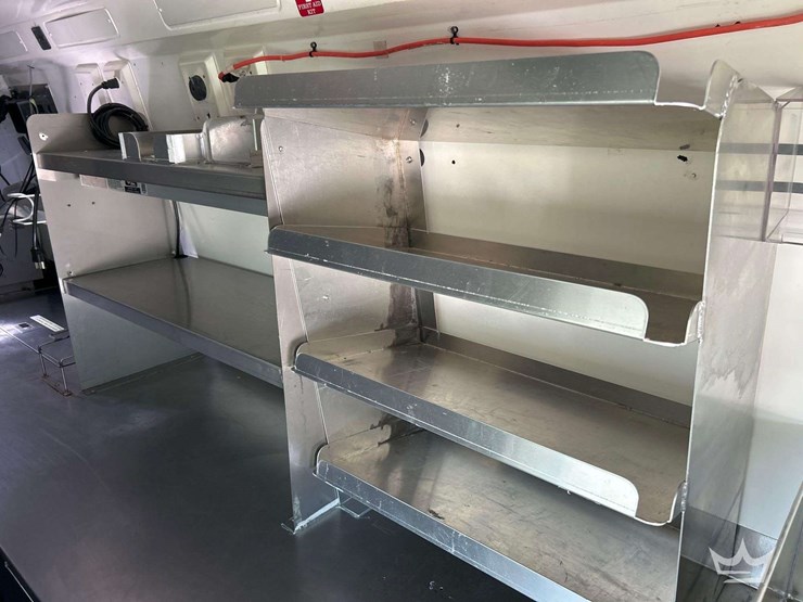 20211-mecedes-benz-sprinter-4500-modified-food-catering-van-image-24