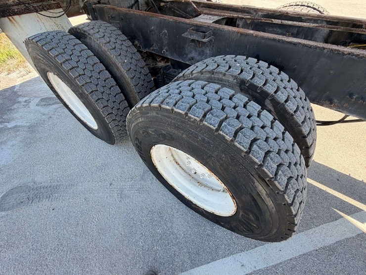 2006-mack-granite-ct713-image-35