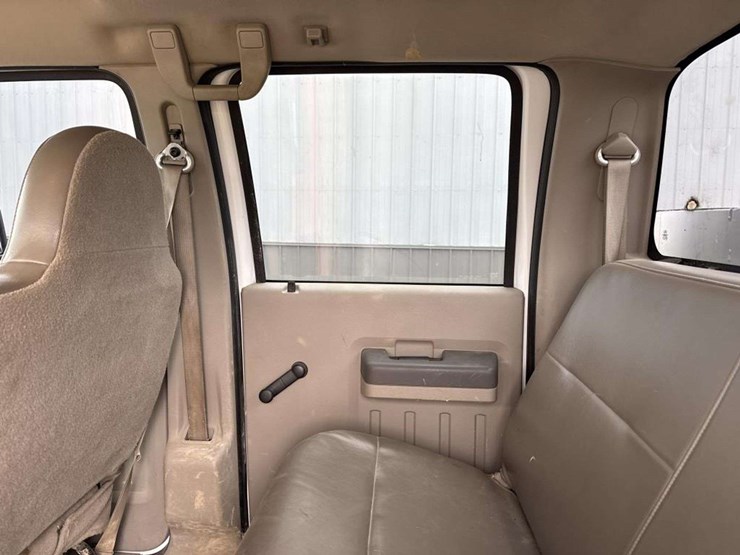 2007-ford-f250-xl-image-16