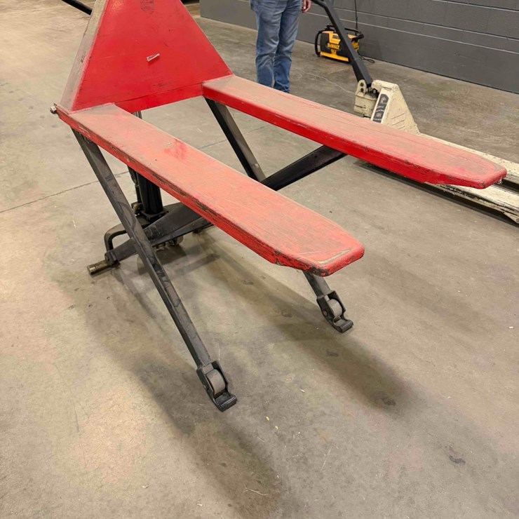 Manual Pallet Jack