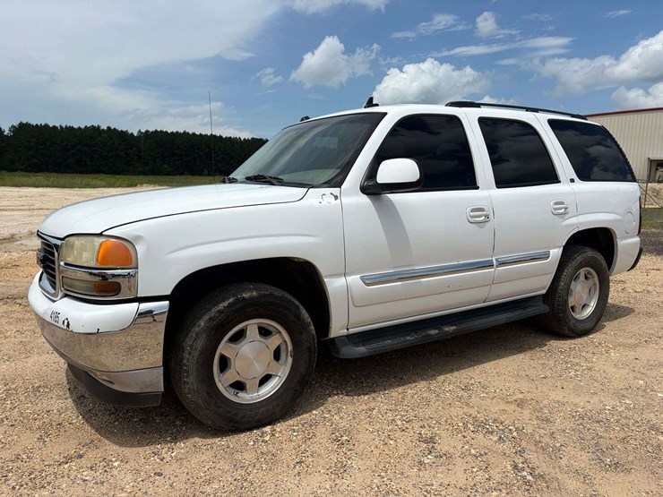 2006-gmc-yukon-image-1