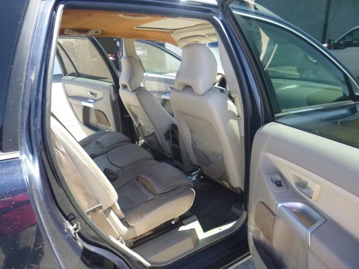 2004-volvo-xc90-image-8
