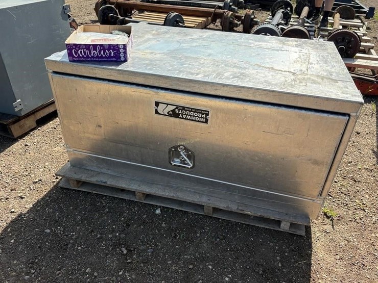 highway-products-truck-toolbox-image-1