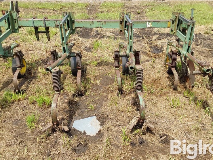 john-deere-6r30"-crop-cultivator-image-6