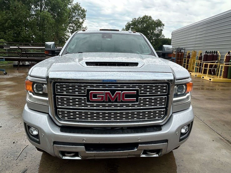 2019-gmc-2500-image-7