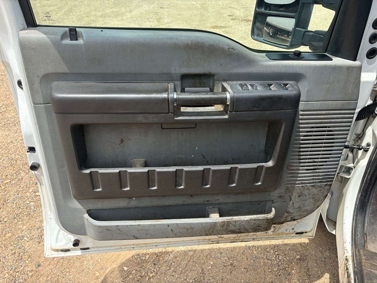 2012-ford-f350-image-11