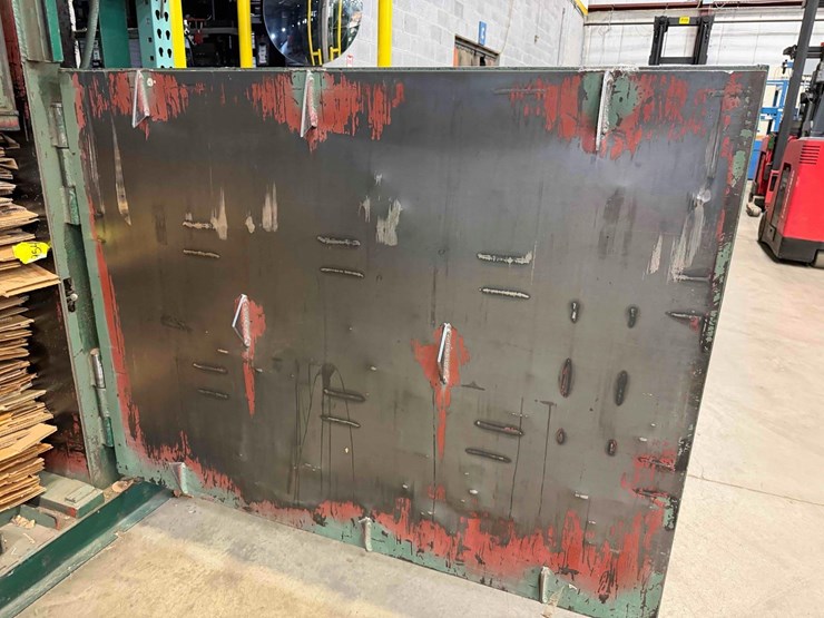 philidelphia-tramrail-2300-hd-vertical-baler-image-10