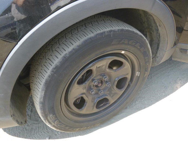 2017-ford-explorer-image-14
