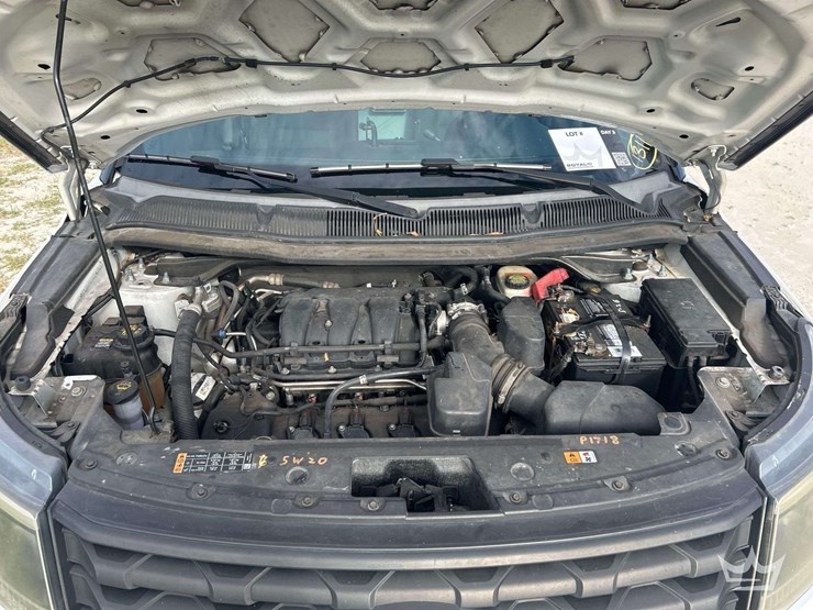 2017-ford-explorer-image-9